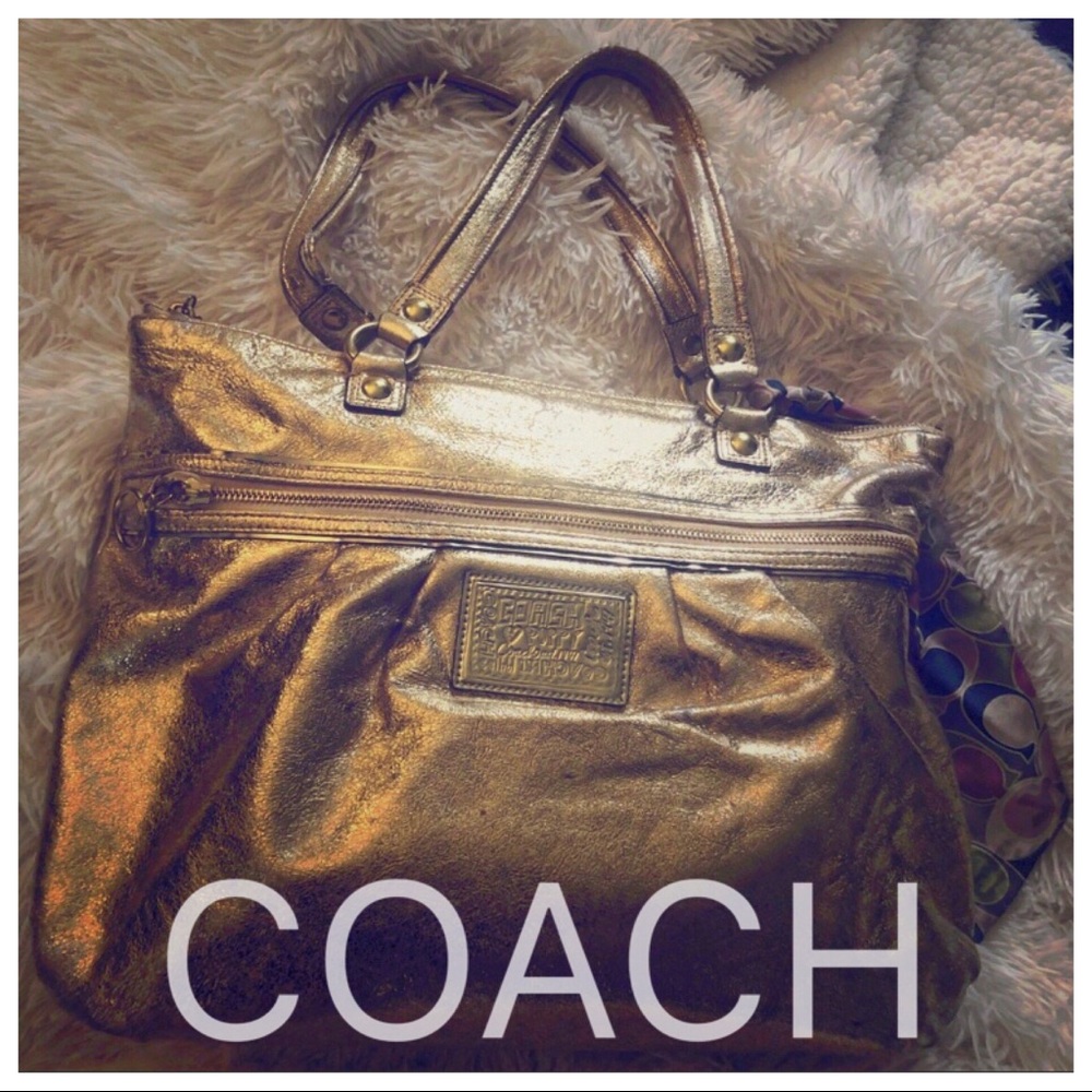 Coach purse ⭐️ tote ⭐️ metallic gold ⭐️ glam
